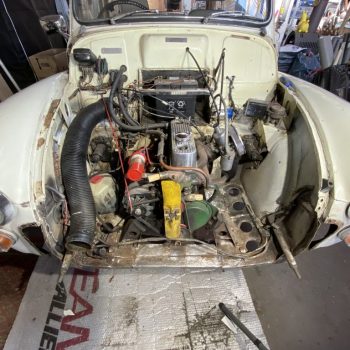 Motorraum einsicht ohne Kühlergrill
